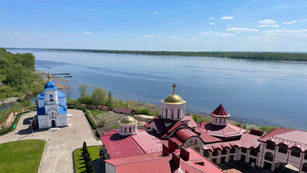 «Волга Волга»: Путешествие в село Винновка