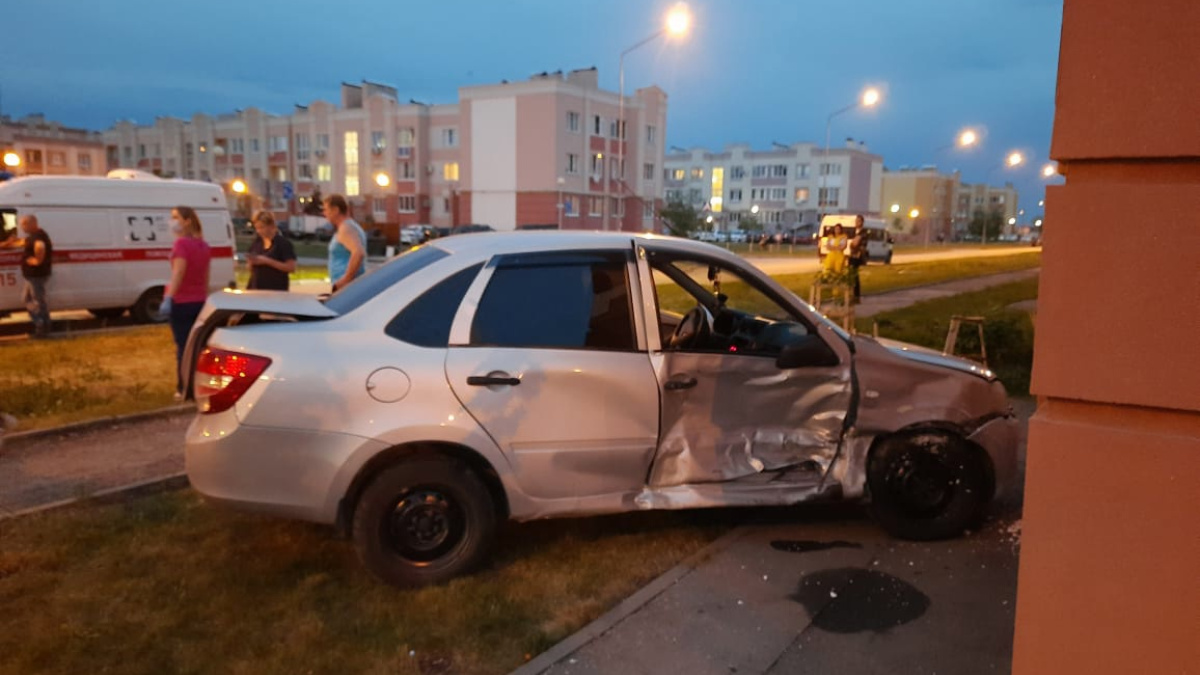 В Самарской области трех пострадавших в ДТП детей доставили в  нейрохирургическое отделение – Новости Самары и Самарской области – ГТРК  Самара