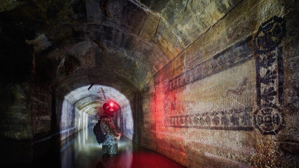Диггеры показали уникальные снимки самого таинственного бункера в Самаре 