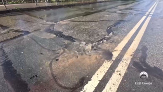 В Самаре коммунальный фонтан затопил улицу Ново-Урицкую 26 июля