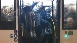 "Мама, не надо! Давай, не поедем!" В Самаре направят 30 автобусов на самые проблемные маршруты