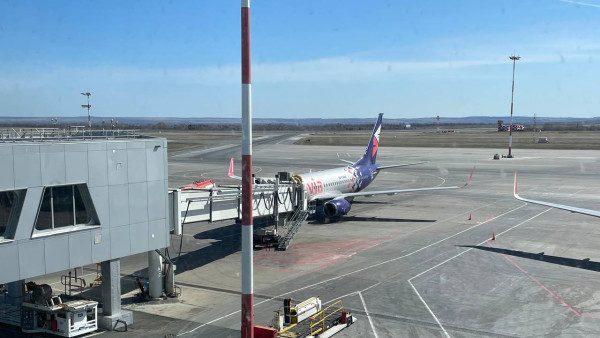 Самолет Самара — Санкт-Петербург столкнулся с проблемой при посадке