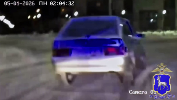 Появились кадры погони за подростоком на автомобиле без номеров в Самаре