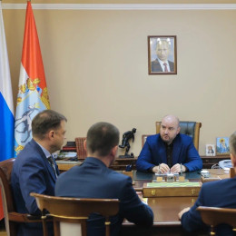 Кадровую ситуацию в медучреждениях, организацию высокотехнологичной медицинской помощи, а также создание реабилитационных центров для участников СВО обсудили на совещании в Правительстве региона