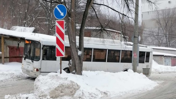 Из-за непогоды в Самаре изменились маршруты автобусов и троллейбусов