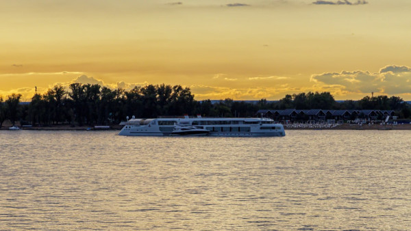 Пристань «Подгоры» в Самарской области закрыли из-за шторма на Волге