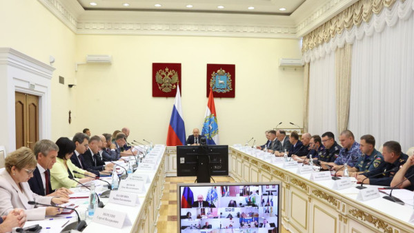 Вячеслав Федорищев провел заседание штаба по вопросам военной службы по контракту