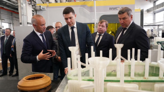 Министр промышленности и торговли РФ Антон Алиханов оценил мощности предприятий Самарской области