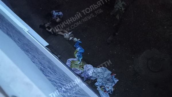 В Тольятти девушка пыталась сбежать по простыням от родителей, но выпала из окна 