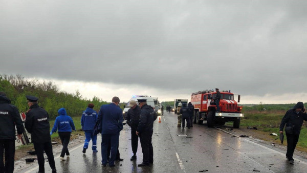 Два ребенка и трое взрослых погибли в ДТП в Самарской области