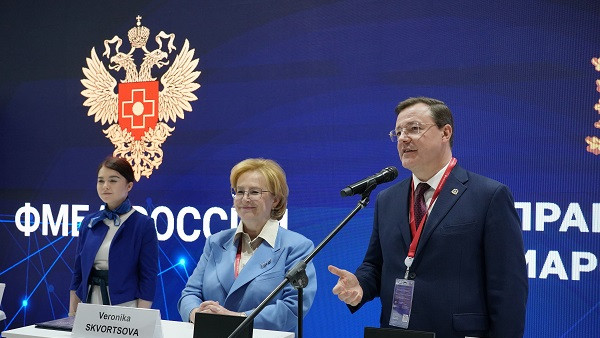 Дмитрий Азаров и Вероника Скворцова договорились о развитии инфраструктуры здравоохранения в Самарской области