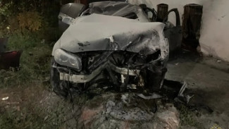 Под Самарой элитный BMW влетел в Nissan Almera: пять пострадавших и авто всмятку 