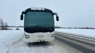 Под Самарой на трассе спасли 58 замерзающих пассажиров автобуса