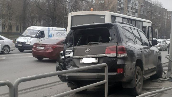 Авария с автобусом спровоцировала в Самаре огромную пробку