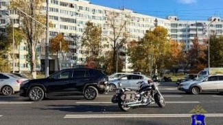 В Самаре мотоциклист на Kawasaki врезался в Toyota на Московском шоссе
