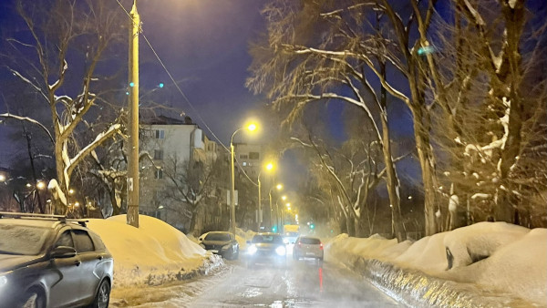 В Самаре из-за забитой канализации затопило фекалиями улицу Волгина