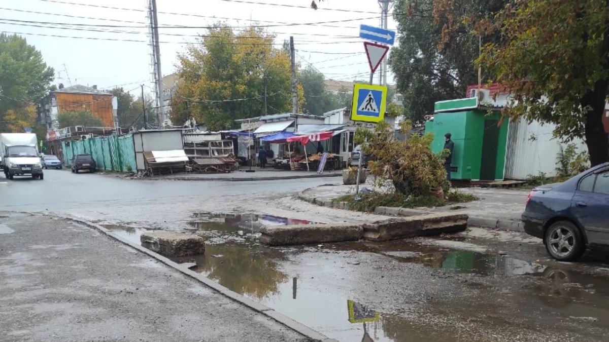 Забыл снять. Мероприятия по очистки улиц в Самаре. Самара люди на улице. Взрывы в Самаре на дачной улице.