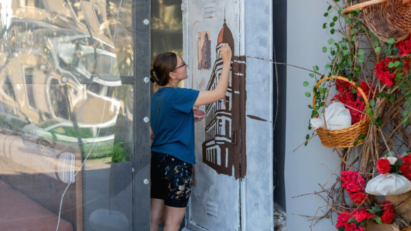 В Самаре разрисовали телекоммуникационные шкафы на Ленинградской 