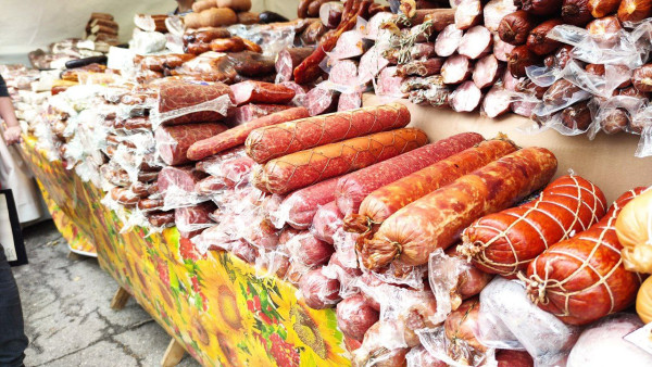 На самарских прилавках могут появиться опасные колбаса и купаты