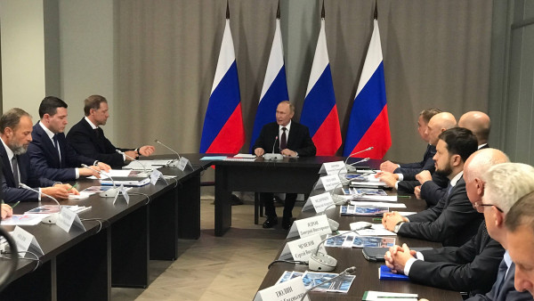 Владимир Путин оценил достижения Самарской области в авиации и космосе 