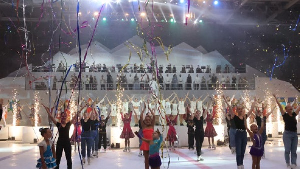 «Арена будет объединять людей, которые любят спорт»: Дмитрий Азаров открыл Дворец спорта в Самаре