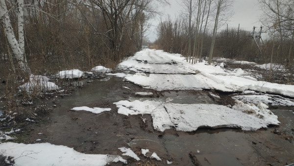 Зеленая жижа и жуткий запах: в Самаре 14 февраля образовалась канализационная река