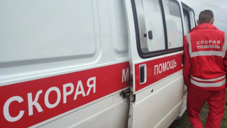 В Тольятти 27 апреля остановка упала на женщину, ее пришлось госпитализировать