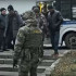 Видео: В Самаре полиция и ОМОН задержали мигрантов-нелегалов на Южном шоссе