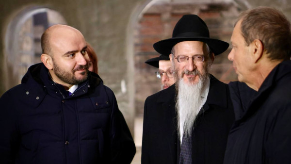 Вячеслав Федорищев и главный раввин России Берл Лазар осмотрели ход реставрации Самарской хоральной синагоги