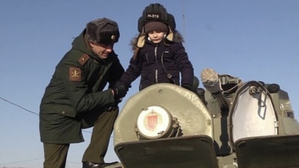 Богдан Воронов из Самарской области осуществил мечту, прокатившись на БТР-82А