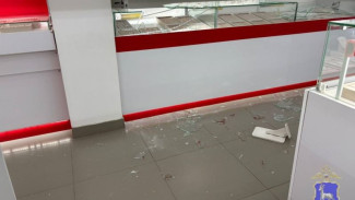 В Самарской области завершено расследование уголовного дела о дерзком ограблении ювелирного магазина 