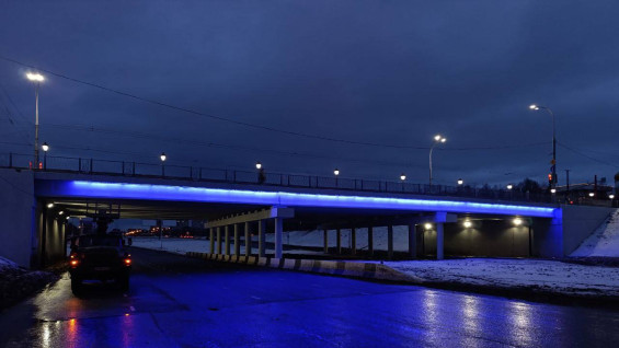 В Самарской области тольяттинский путепровод получил декоративную подсветку