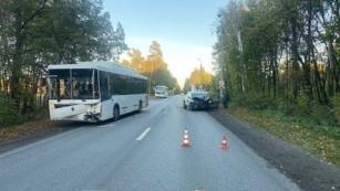 В Самаре УАЗ с прицепом спровоцировал ДТП с автобусом
