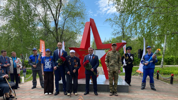 В Самарской области зажгли 10 новых Вечных огней в преддверии Дня Победы