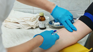 Без работы кулаком: самарские учёные придумали, как метко ставить капельницу и брать кровь