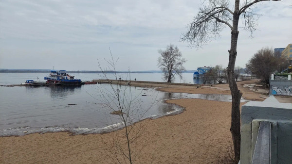 В Самаре набережная уходит под воду