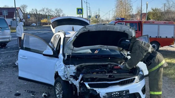 В Ставропольском районе в результате столкновения двух авто пострадал человек