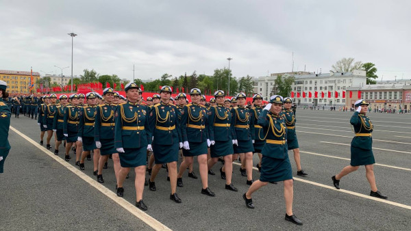 На площади Куйбышева прошла генеральная репетиция Парада Победы 