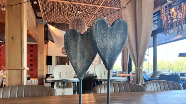 Гороскоп на 27 октября: этим 4 знакам зодиака повезет в любви