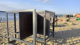 Мэрия Самары рассказала, почему кабинки для переодевания на пляжах стали прозрачными
