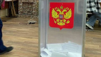 Молодые самарцы голосуют на выборах губернатора