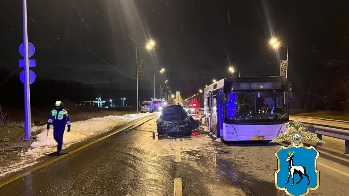 Водитель сгоревшего Opel Astra скончался после ДТП с автобусом в Самаре –  Новости Самары и Самарской области – ГТРК Самара