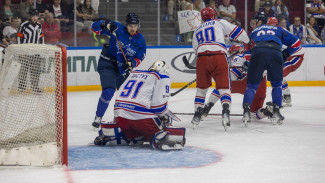 Вячеслав Федорищев в Самаре открыл Кубок губернатора по хоккею