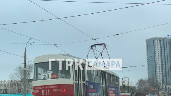 В Самаре на ул. Ново-Садовой и пр. Ленина парализовано движение трамваев