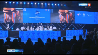 Дмитрий Азаров поздравил участников студенческих отрядов