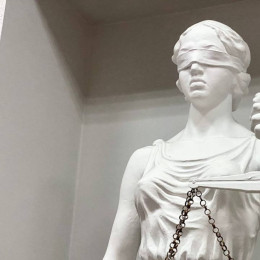 Начальница из Самары похитила 112 тысяч пачек бумаги на 24 миллиона