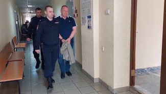 Главврач тольяттинской больницы и его заместитель осуждены за растрату 14 млн рублей  