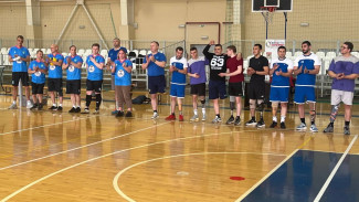 Первый в истории Самарской области чемпионат по волейболу сидя собрал ветеранов СВО на площадке спортивного комплекса «Олимп»