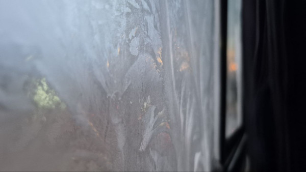 Пассажиры самарского троллейбуса «Адмирал» пожаловались на мороз -6°C в салоне