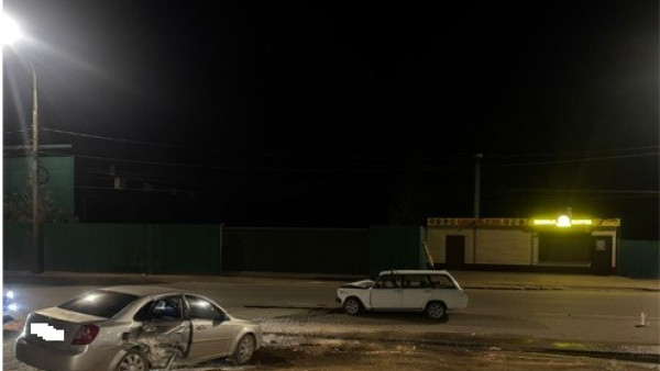 В Самаре в ДТП у 42-летнего водителя в машине пострадали три 19-летних пассажирки